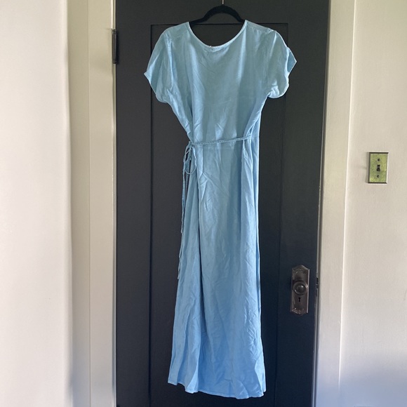 Women’s STYLE ENVY Light Denim Cap Sleeve Wrap Dress Sz L - Picture 5 of 5